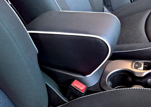 Esempio bracciolo Fiat 500 nero con filetto bianco
